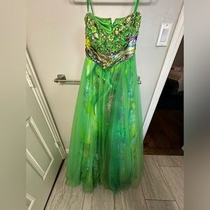 Mari Lee size 7/8 green formal dress